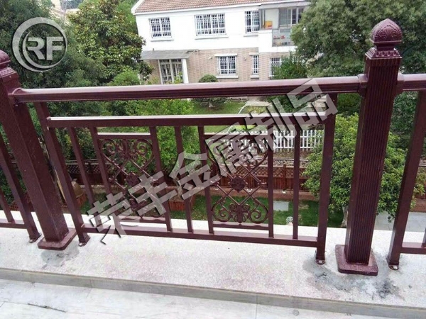 陽臺(tái)護(hù)欄