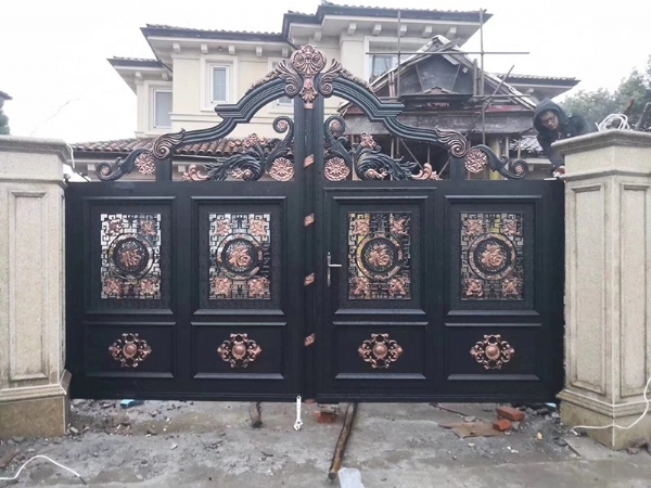 鋁藝護(hù)欄大門廠家